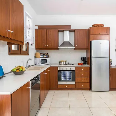 Emerald Λίνδος